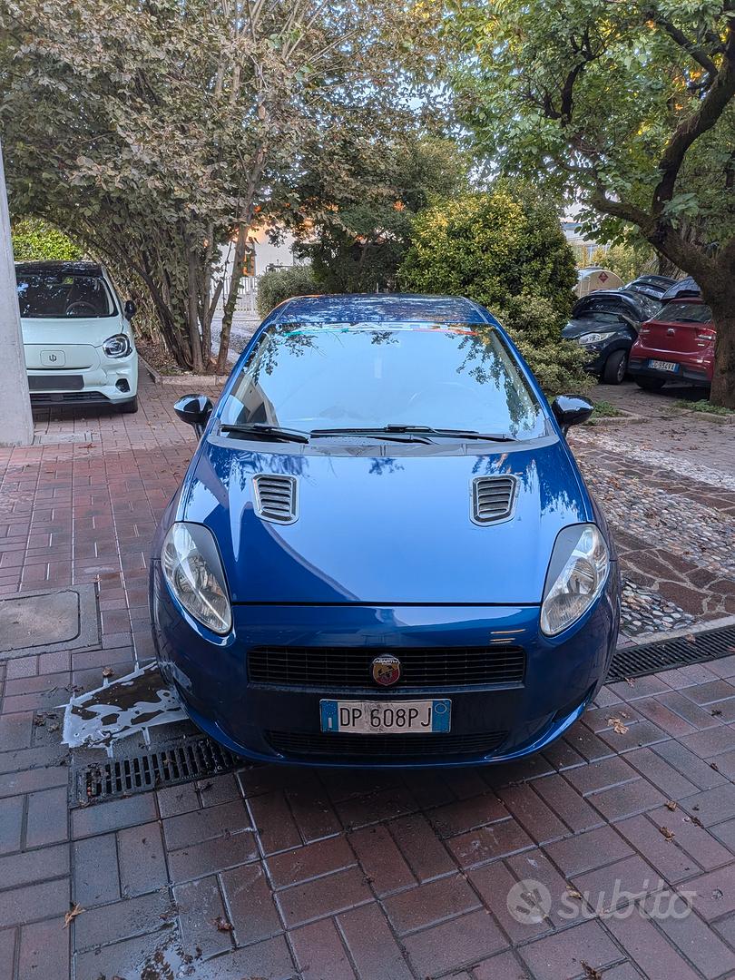 Fiat Grande Punto 2008 photo 2