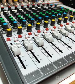 Mixer Soundcraft Signature 12 MTK