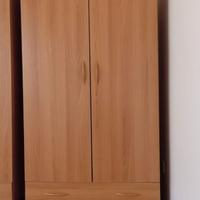 Armadietti in legno con cassetti