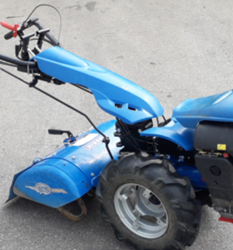 Motocoltivatore con fresa e trincia