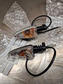 -Coppia frecce originali per Triumph Speed Triple