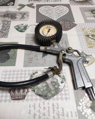 Pistola per gonfiaggio pneumatici