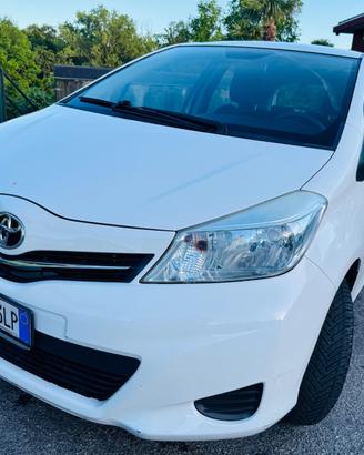 Toyota Yaris 1.0 5 porte Lounge OK NEOPATENTATI