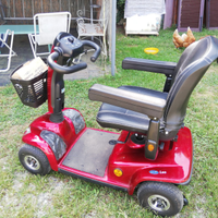 Scooter per anziani INVACARE LEO 4 RUOTE