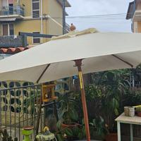 ombrellone più piantana