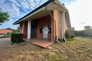 VILLA SINGOLA A SANTHIÀ