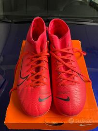 Scarpe NIKE con tacchetti per calcio