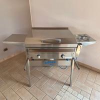 BARBECUE A GAS IN ACCIAIO INOX - PIASTRA 8 mm.