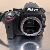 NIKON D5200 + Kit obiettivi di qualità