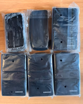 Custiodie cellulari vintage