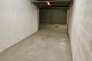 Garage per auto o magazzino