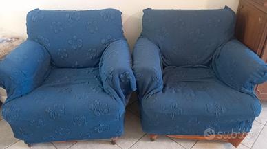 Coppia di poltrone vintage con copripoltrona blu