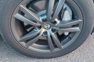 cerchi alfa romeo 17 pollici con gomme