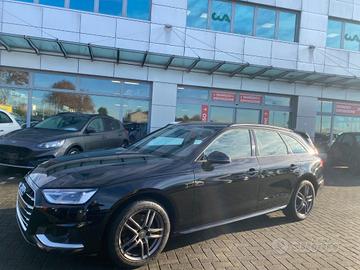 AUDI A4 Avant 30 TDI/136 CV S tronic Business