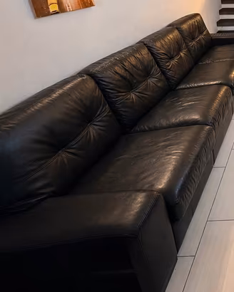 Divano e mobile soggiorno