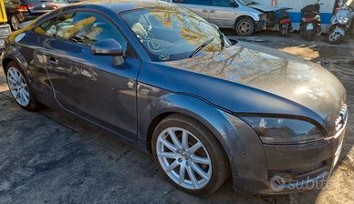 Audi TT 8J 2.0 tfsi coupè per ricambi (2a)