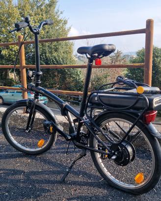 Bicicletta btwin pedalata assistita pieghevole