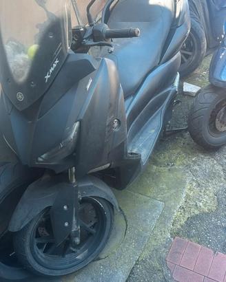 x max 300 a pezzi 