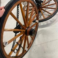 Lampadario rustico ruota di carro