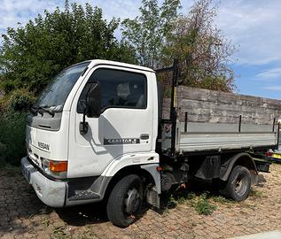 Nissan cargo