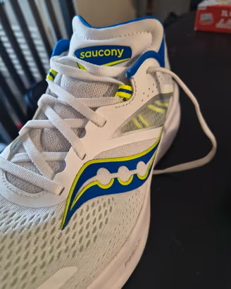 scarpe running  saucony 