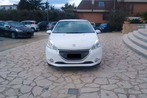 Peugeot 208 1.2 VTi 82 CV 5 porte Allure
