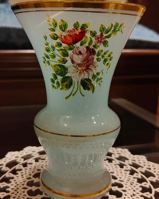 Vaso in vetro opalino