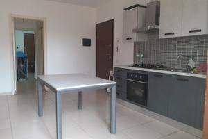 Trivano con cortile e posto auto