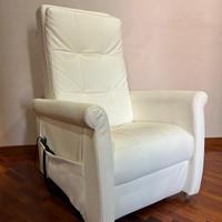 Poltrona  relax elettrica in pelle bianca