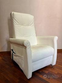 Poltrona  relax elettrica in pelle bianca