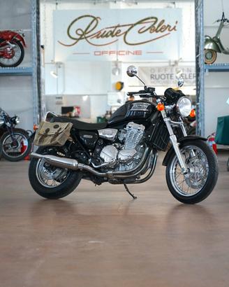 Triumph 309 RT Thunderbird 900 conservata