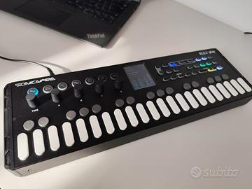 Sonicware ELZ_1 Play V3, scatola e alimentatore