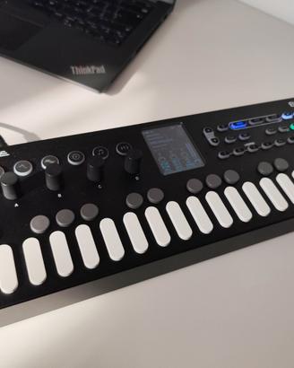 Sonicware ELZ_1 Play V3, scatola e alimentatore