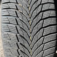 235/45 R17  95V XL