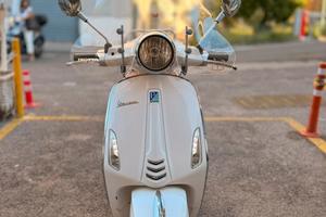 Vespa Primavera  (Assicurazione inclusa)150 – 2014