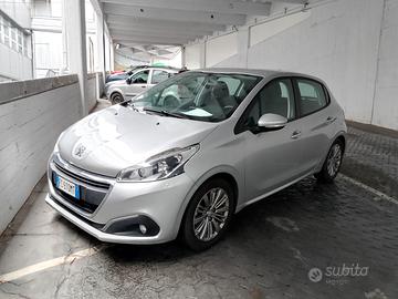 Peugeot 208 1.2