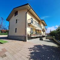 2 LOCALI A STRAMBINO