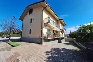 2 LOCALI A STRAMBINO