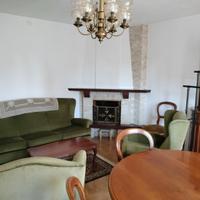 Casa accostata con cantina e soffitta