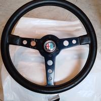 volante sportivo Momo prototipo vintage 