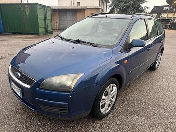 FORD Focus + 1.6 TDCi (110CV)SW senza nessun lav