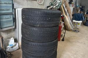 Pirelli Scorpion Winter 325/35 R22 285/40 R 22 GLE