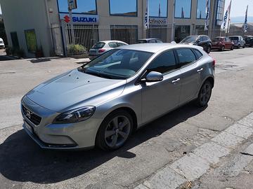 Volvo v40 d2 2.0 120cv 