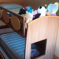 Cameretta colorata in condizioni eccellente