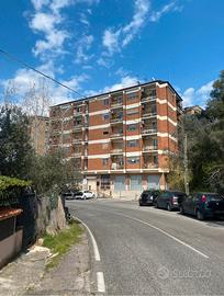 Privato vende appartamento con box Arpino centro