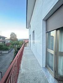 Porzione di villa indipendente di 3 locali con box