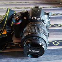 Nikon D3200 perfettamente funzionante e integra 