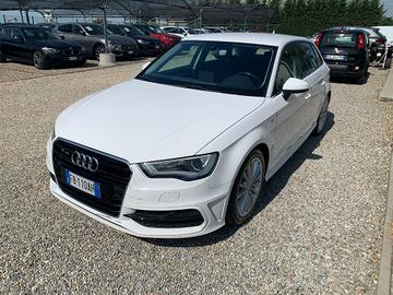 AUDI A3 SPB 1.6 TDI S-LINE Admired