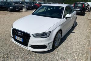 AUDI A3 SPB 1.6 TDI S-LINE Admired