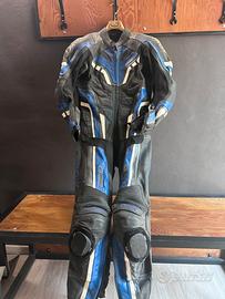 Tuta moto da pista o uscita